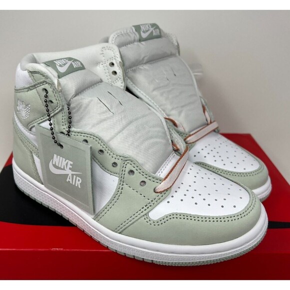 Nike Air Jordan 1 High OG WMNS Seafoam Shoes CD0461-002 Women's Size 5.5 - Picture 1 of 8